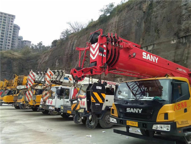 大足区吊车出租按什么计费？台班费、单次费、里程费怎么算？